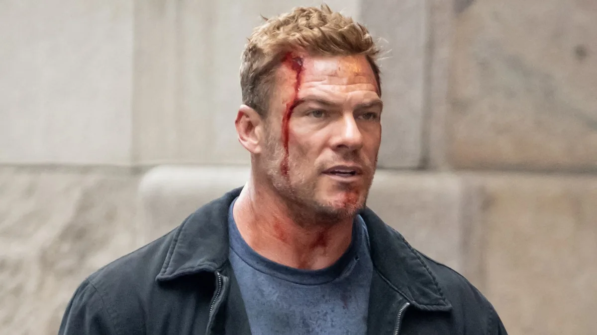 Alan Ritchson Dikabarkan Gantikan Jason Momoa di Film Helldivers