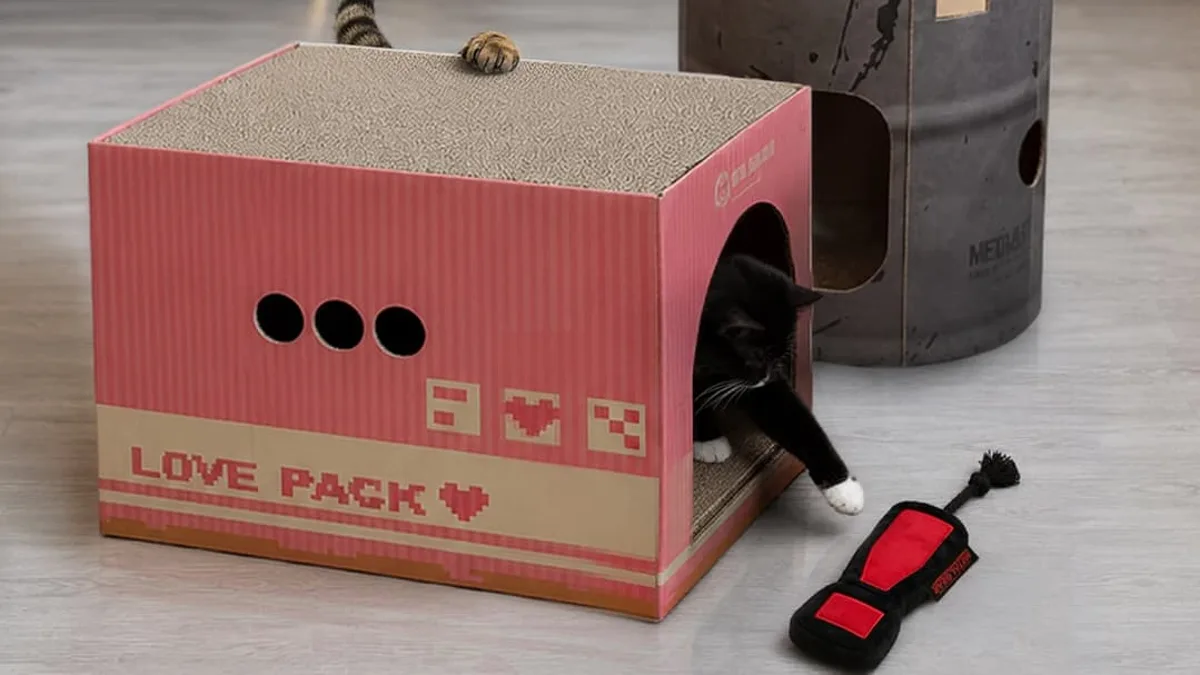 Metal Gear Solid Rilis Mainan Kucing, Box Kardus Ikonik